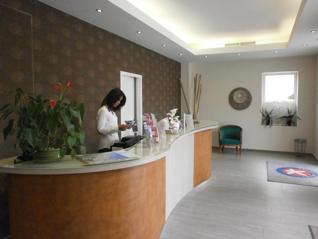 Hotel The Originals City, Frisia, Beaulieu-sur-Mer