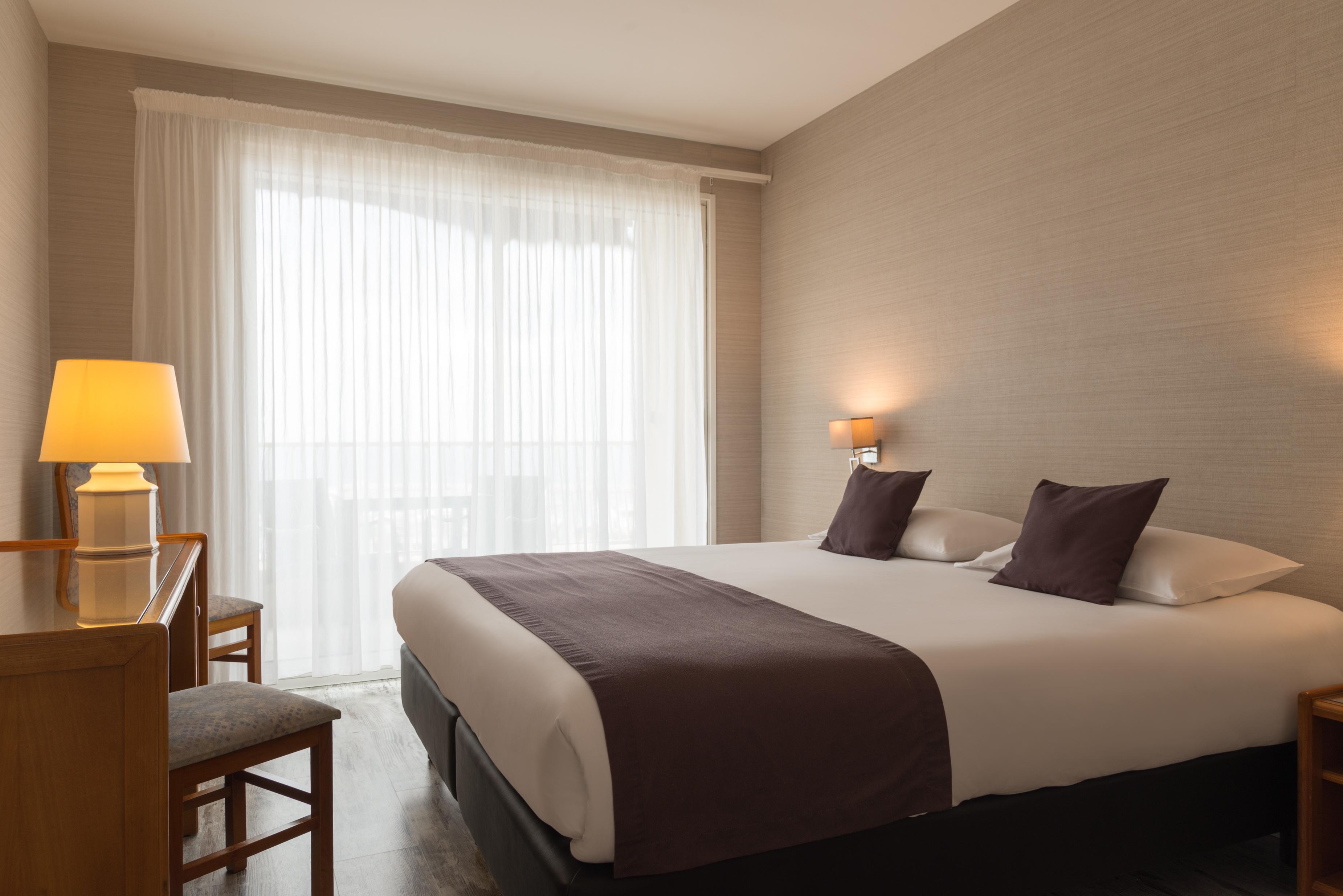 Hotel The Originals City, Frisia,