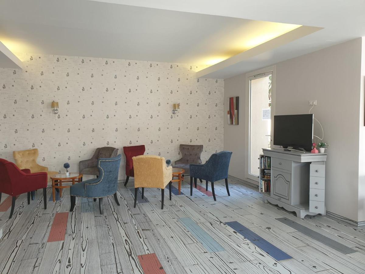 Hotel The Originals City, Frisia,